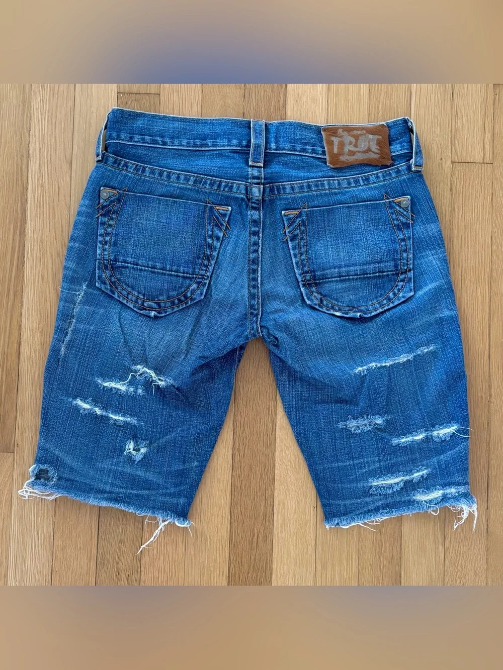 Vintage True Religion Geno Pony Hair Patch Distressed Denim Jorts Cutoff 31/32
